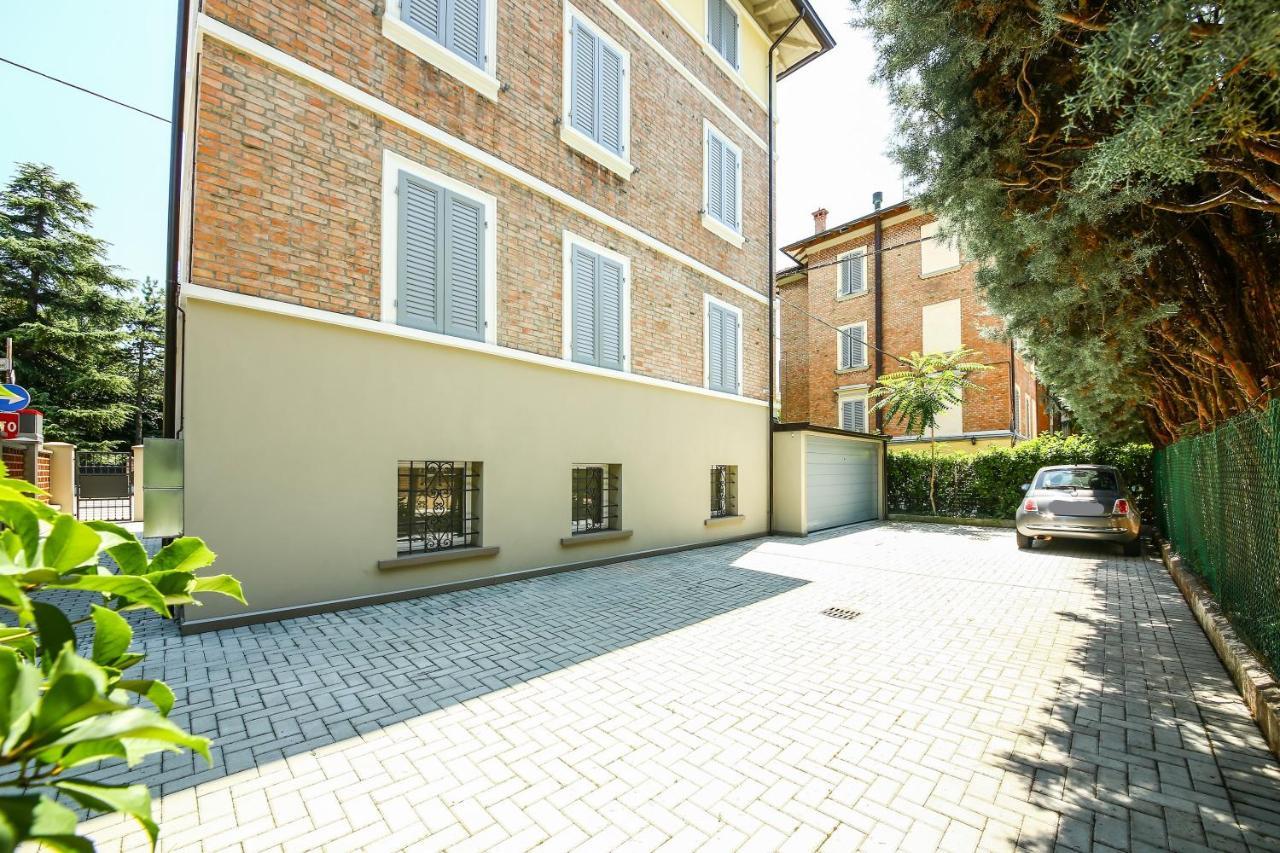 La Bella Modena Hotel Exterior photo